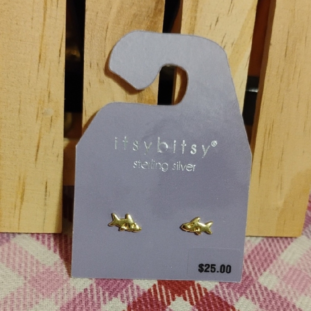 🦈 Itsy Bitsy Sterling Silver Gold Plated Shark Earrings NWT